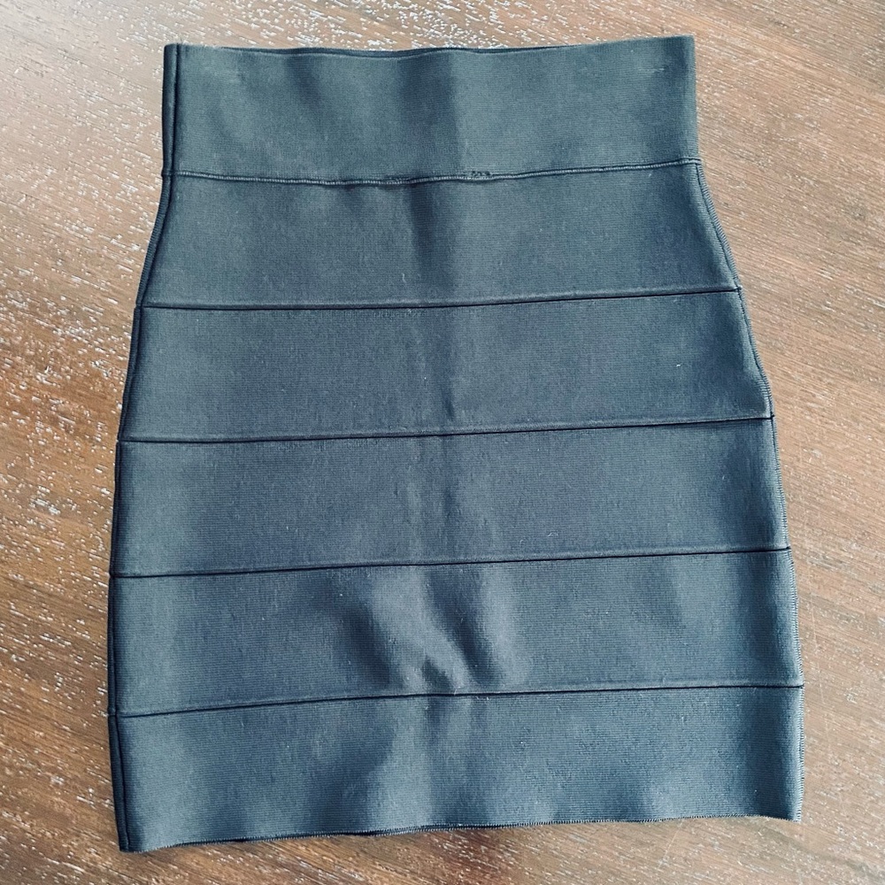BCBGMAXAZARIA Black Bodycon Bandage Skirt - Picture 5 of 5